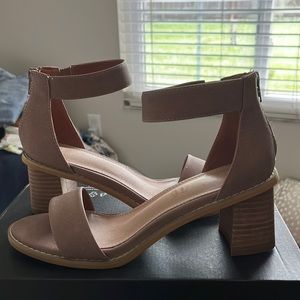 VICI nude shoes with zipper.